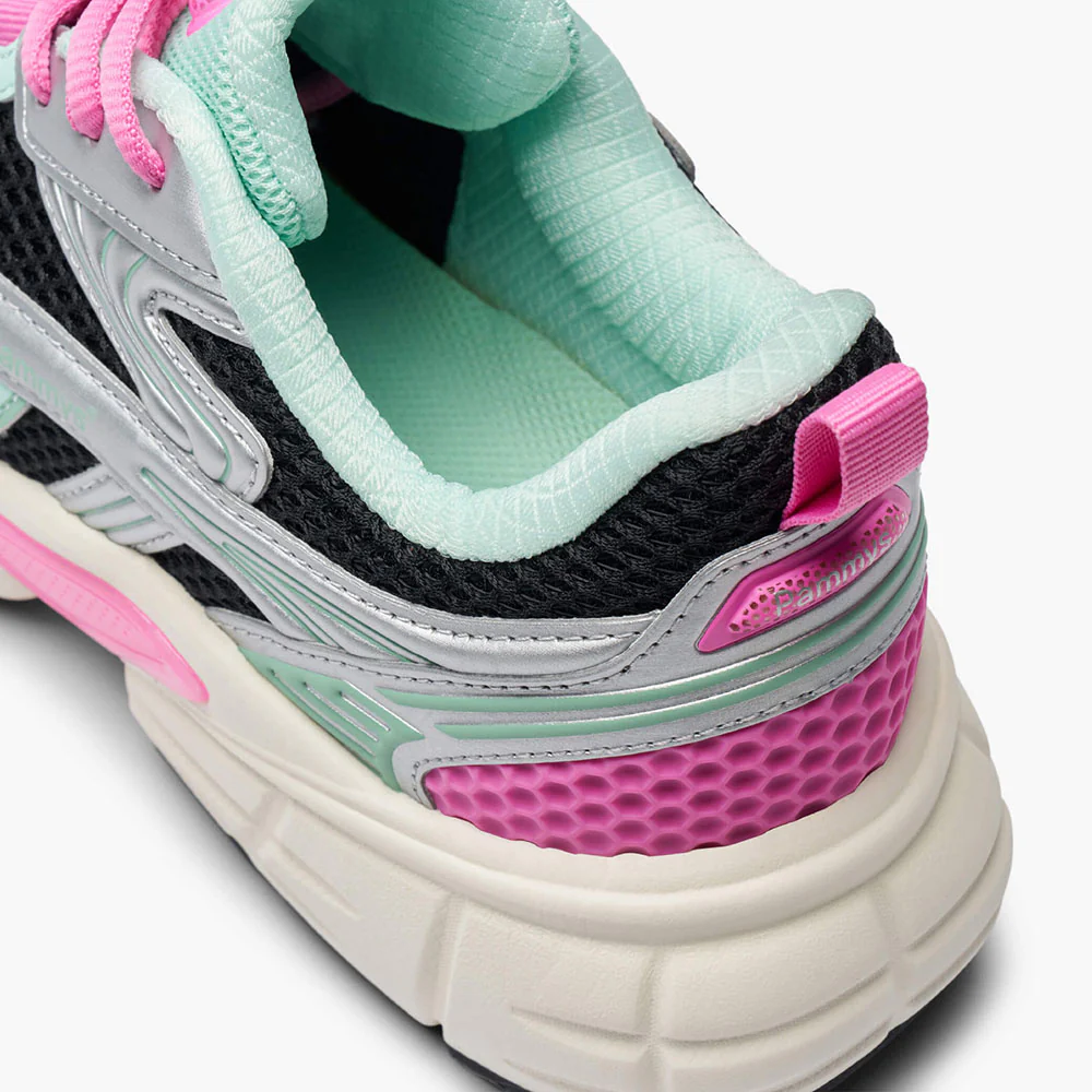 Retro Sneaker 2.0 - Image 17